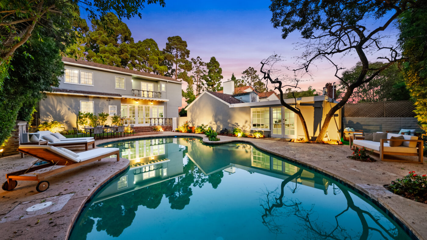 224 24TH ST (4 of 83) BACK